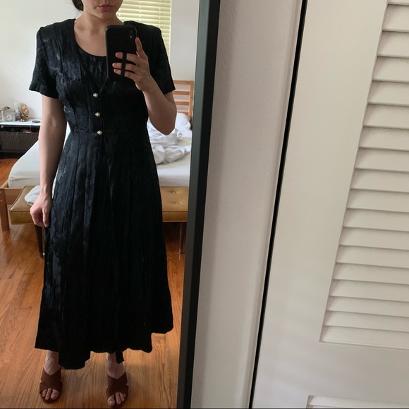 Vintage black silky satin maxi dress 90’s floral button - Picture 2 of 9